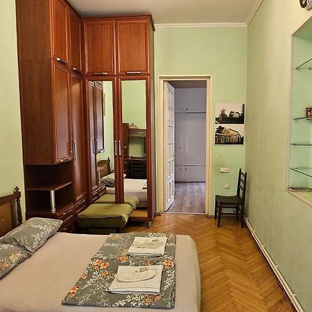 Tbilisi Guest House ภายนอก รูปภาพ