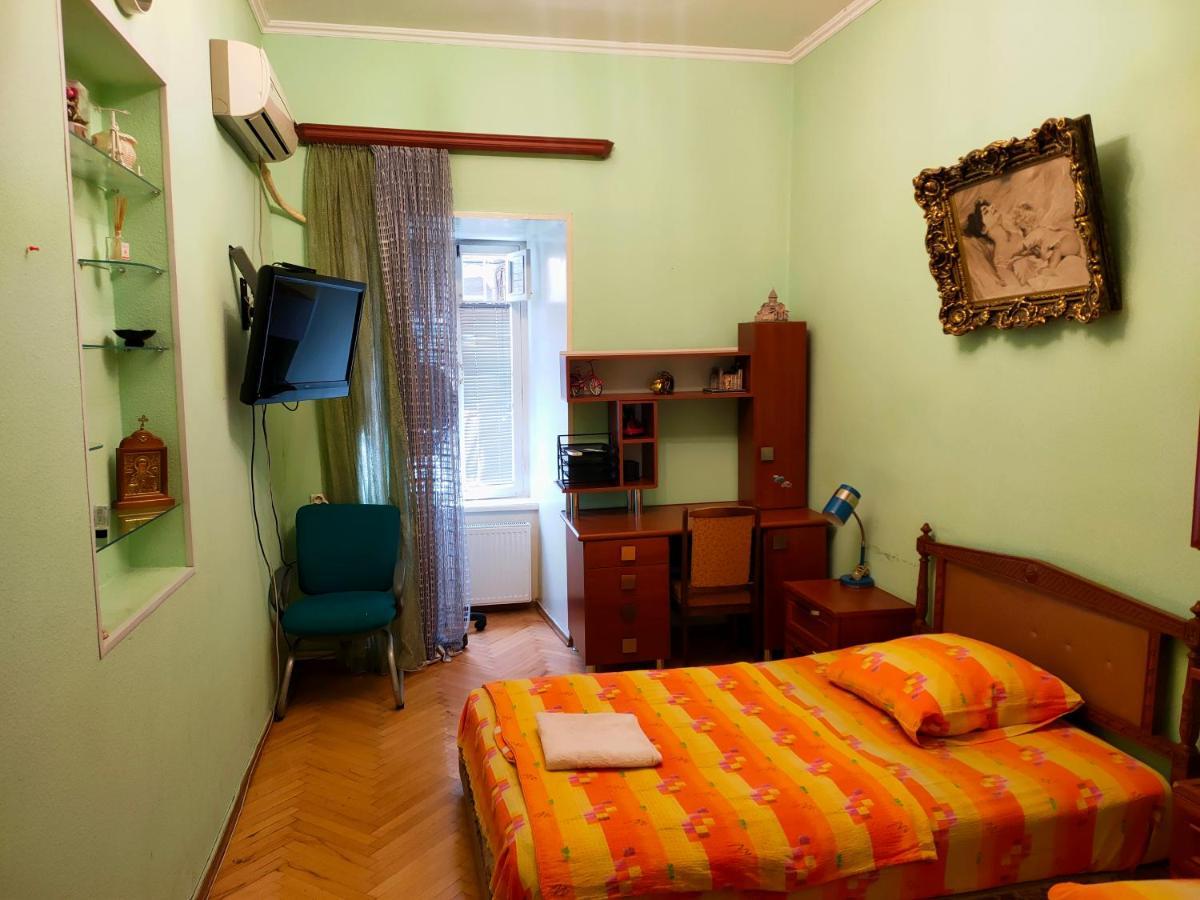 Tbilisi Guest House ภายนอก รูปภาพ
