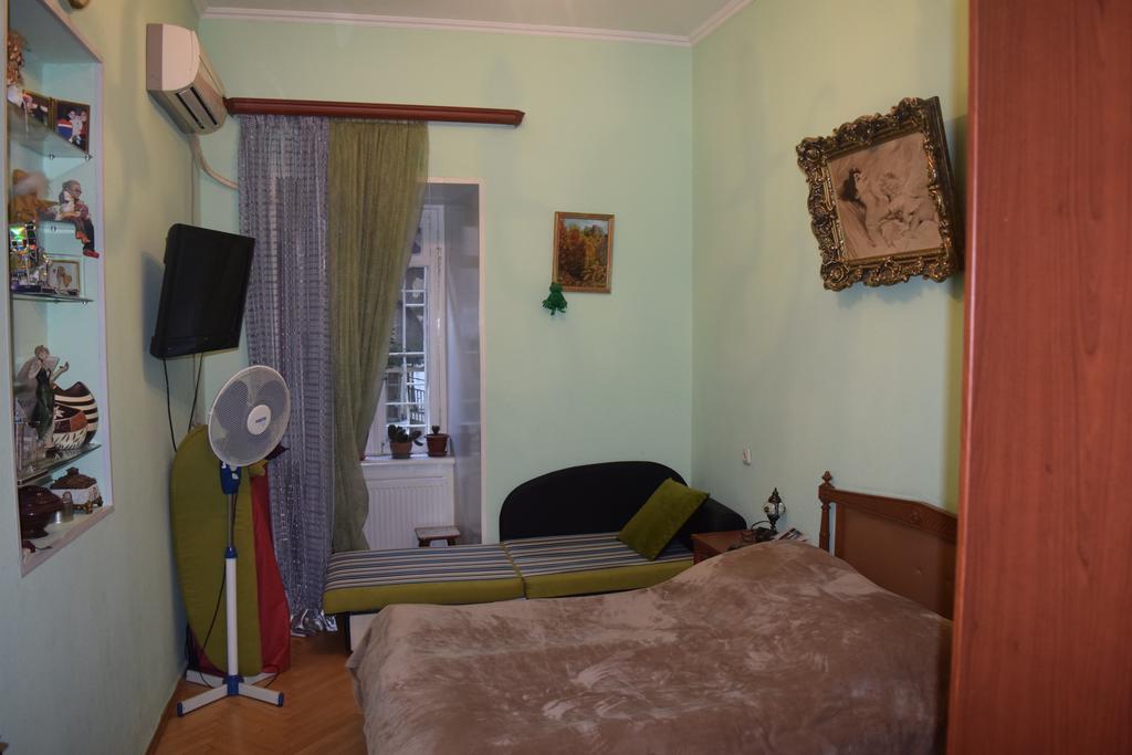 Tbilisi Guest House ภายนอก รูปภาพ
