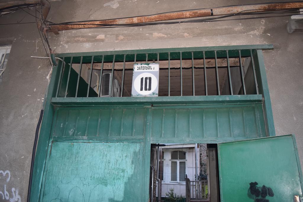 Tbilisi Guest House ภายนอก รูปภาพ