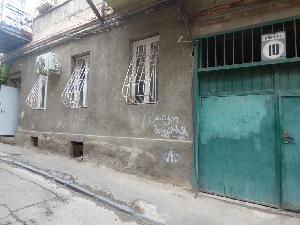 Tbilisi Guest House ภายนอก รูปภาพ